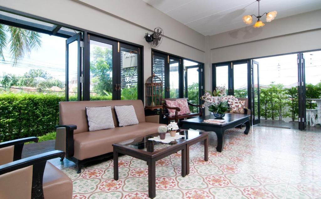 Ploen Pattaya Residence By Tolani Eksteriør billede